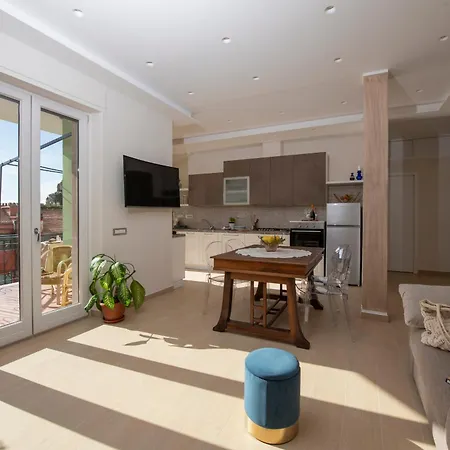 Апартаменти Prima Luce House